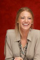 Blake Lively Longsleeve T-shirt #2319476
