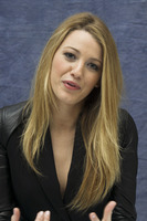 Blake Lively Longsleeve T-shirt #2319483