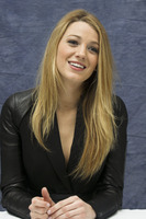 Blake Lively Longsleeve T-shirt #2319519