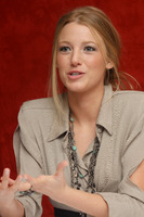 Blake Lively Longsleeve T-shirt #2319522