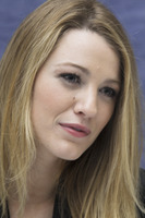 Blake Lively Longsleeve T-shirt #2319523