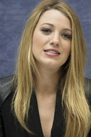 Blake Lively Longsleeve T-shirt #2319524