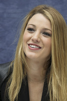 Blake Lively Longsleeve T-shirt #2319528