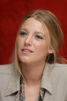 Blake Lively Longsleeve T-shirt #2319539