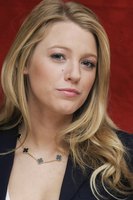 Blake Lively Longsleeve T-shirt #2319550