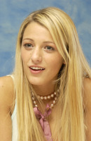 Blake Lively Longsleeve T-shirt #2319554