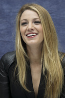 Blake Lively Longsleeve T-shirt #2319560