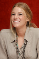 Blake Lively Longsleeve T-shirt #2319571
