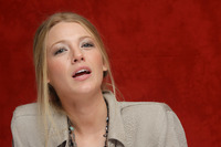Blake Lively Longsleeve T-shirt #2319581