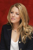 Blake Lively Longsleeve T-shirt #2319589
