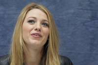 Blake Lively Longsleeve T-shirt #2319593