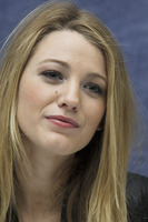 Blake Lively Longsleeve T-shirt #2319595