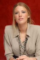 Blake Lively Longsleeve T-shirt #2319598