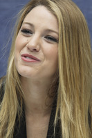 Blake Lively Longsleeve T-shirt #2319608