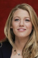 Blake Lively Longsleeve T-shirt #2319622