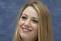 Blake Lively Longsleeve T-shirt #2319632