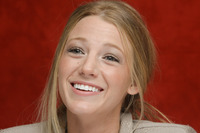 Blake Lively Longsleeve T-shirt #2319657