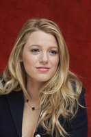 Blake Lively Longsleeve T-shirt #2319671