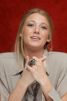 Blake Lively Longsleeve T-shirt #2319673