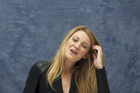 Blake Lively Longsleeve T-shirt #2319707