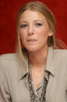 Blake Lively Longsleeve T-shirt #2319708