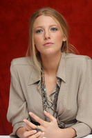 Blake Lively Longsleeve T-shirt #2319732
