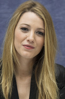 Blake Lively Longsleeve T-shirt #2319738