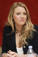 Blake Lively Longsleeve T-shirt #2319739