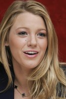 Blake Lively Longsleeve T-shirt #2319741