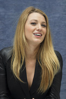 Blake Lively Longsleeve T-shirt #2319749