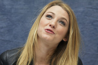 Blake Lively Longsleeve T-shirt #2319758