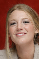 Blake Lively Longsleeve T-shirt #2319768