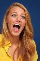 Blake Lively Longsleeve T-shirt #2355595
