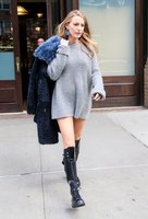Blake Lively Longsleeve T-shirt #3068565
