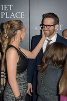 Blake Lively Longsleeve T-shirt #3230291