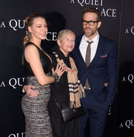 Blake Lively magic mug #G1472450