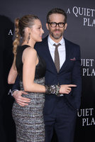 Blake Lively Longsleeve T-shirt #3230361