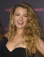 Blake Lively Longsleeve T-shirt #3230376