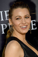 Blake Lively Longsleeve T-shirt #3230570