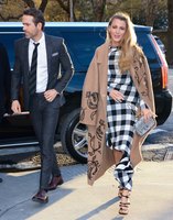 Blake Lively Longsleeve T-shirt #3268255