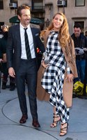 Blake Lively Longsleeve T-shirt #3268304