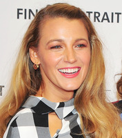 Blake Lively Longsleeve T-shirt #3268367