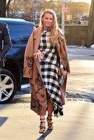 Blake Lively Longsleeve T-shirt #3268376