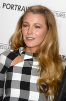Blake Lively Longsleeve T-shirt #3268406
