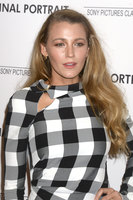 Blake Lively Longsleeve T-shirt #3268414