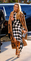 Blake Lively Longsleeve T-shirt #3268457