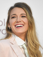 Blake Lively Longsleeve T-shirt #3718450