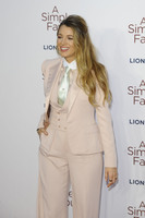 Blake Lively Longsleeve T-shirt #3718571