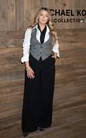 Blake Lively Longsleeve T-shirt #3938180