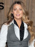 Blake Lively Longsleeve T-shirt #3951641